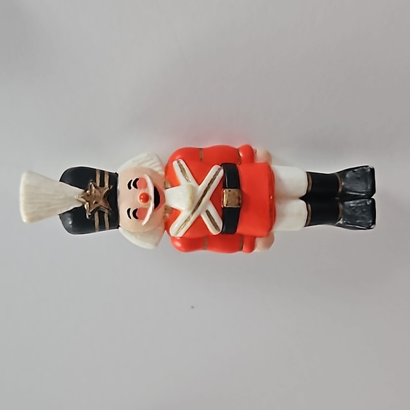 Hallmark/Russ Holiday Pins - Picture 4 of 9